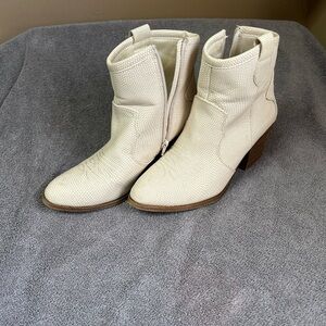 Dirty Laundry Cream Ankle Booties